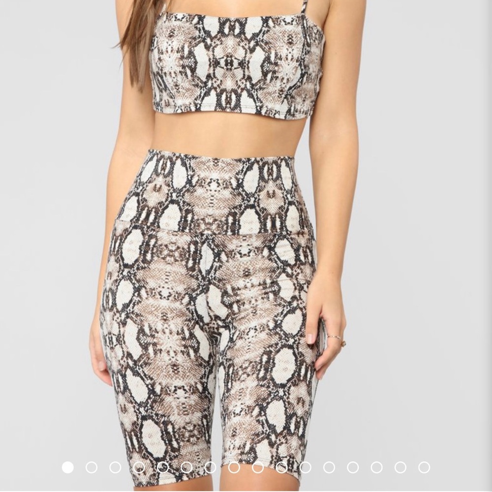 Fashion nova Venomous short set